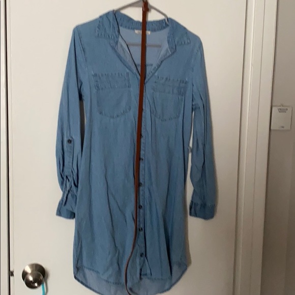 Chambray belted shirt dress - Picture 2 of 3